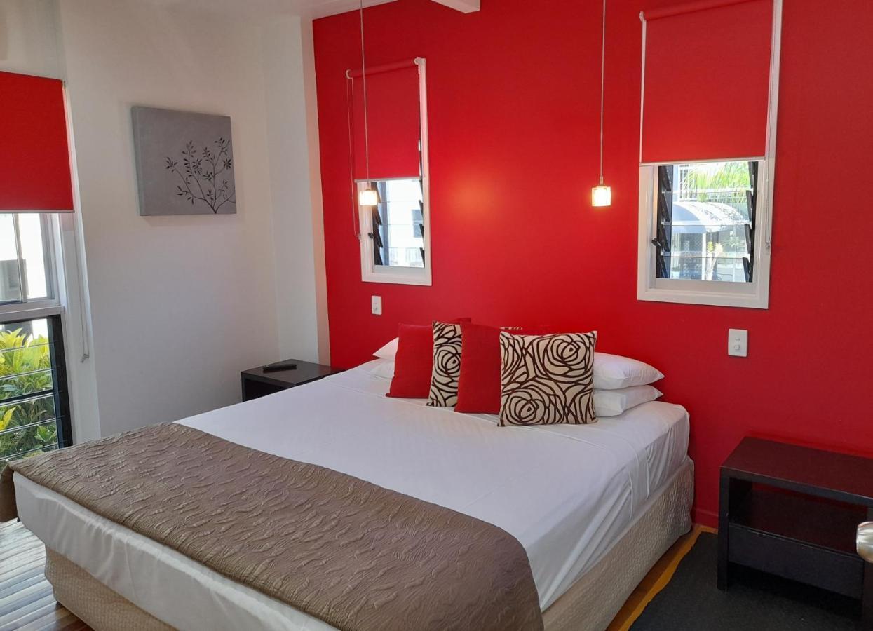 Airlie Apartments Еърли Бийч Екстериор снимка