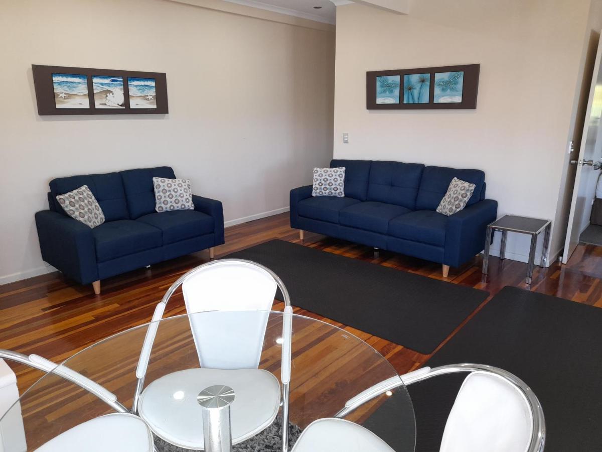 Airlie Apartments Еърли Бийч Екстериор снимка