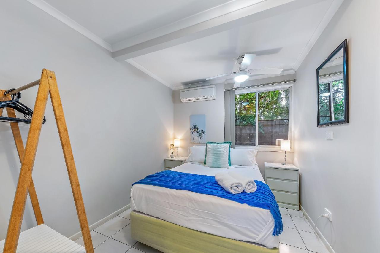 Airlie Apartments Еърли Бийч Екстериор снимка