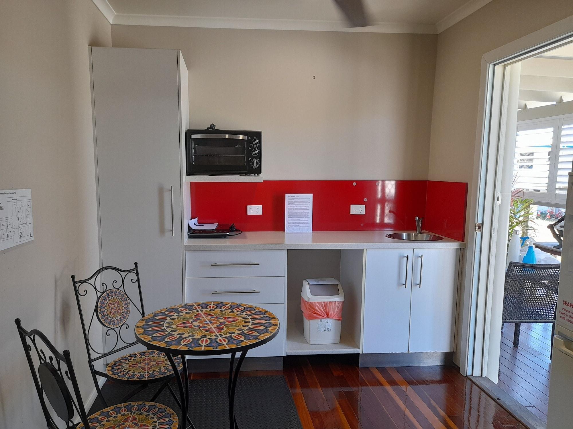 Airlie Apartments Еърли Бийч Екстериор снимка