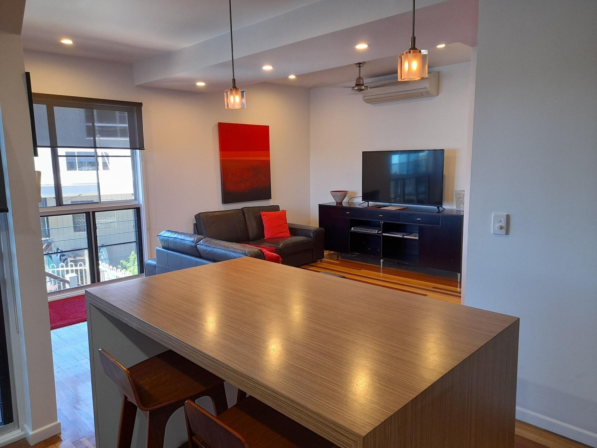 Airlie Apartments Еърли Бийч Екстериор снимка