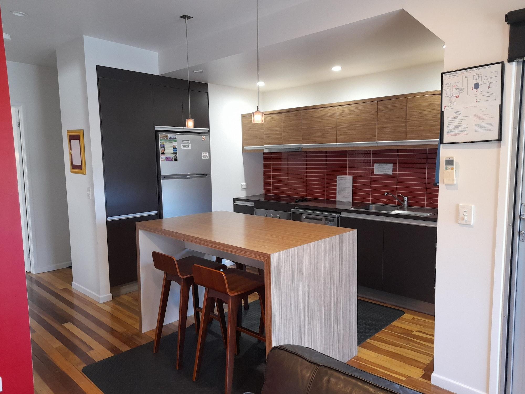 Airlie Apartments Еърли Бийч Екстериор снимка