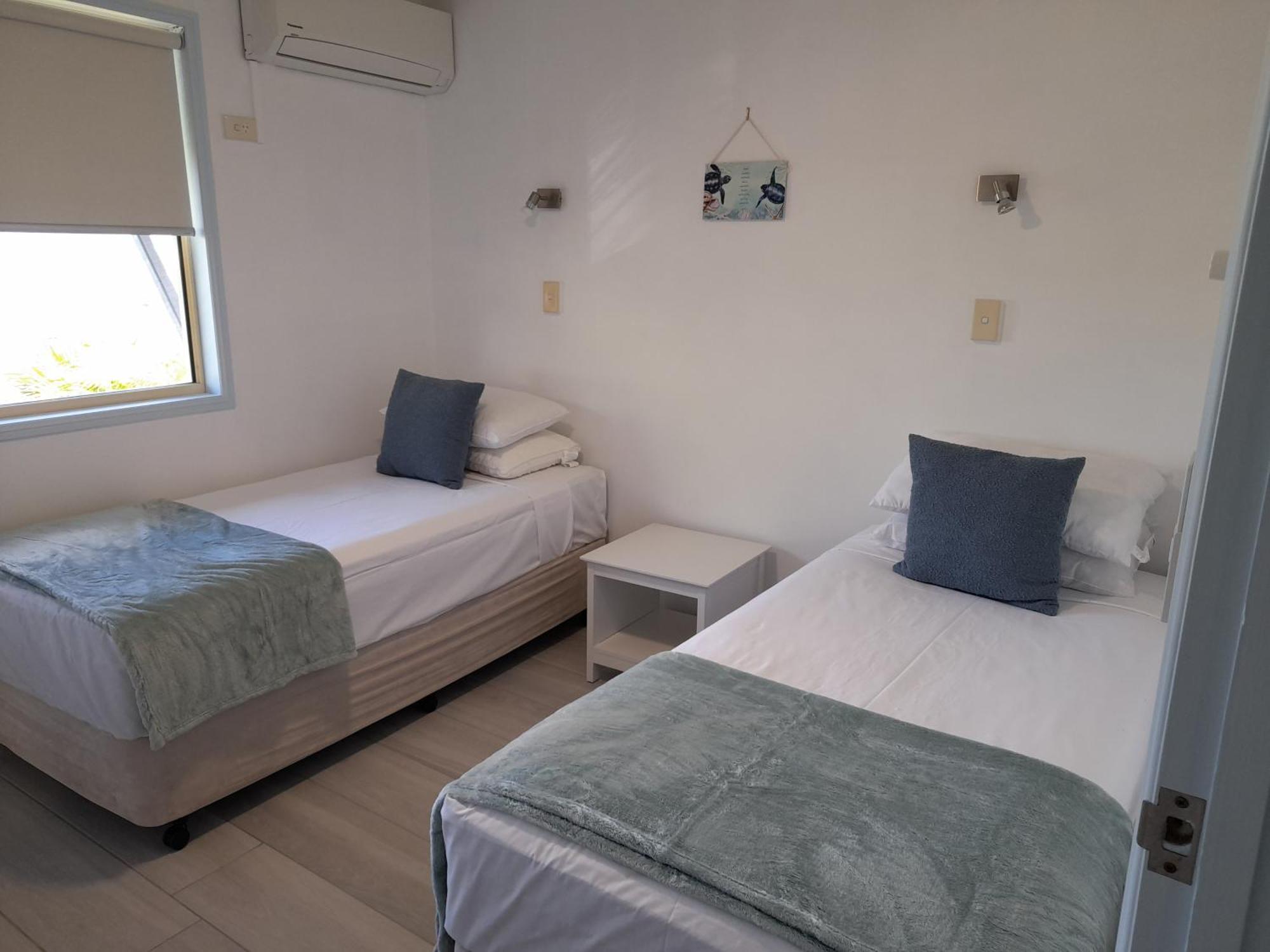 Airlie Apartments Еърли Бийч Екстериор снимка