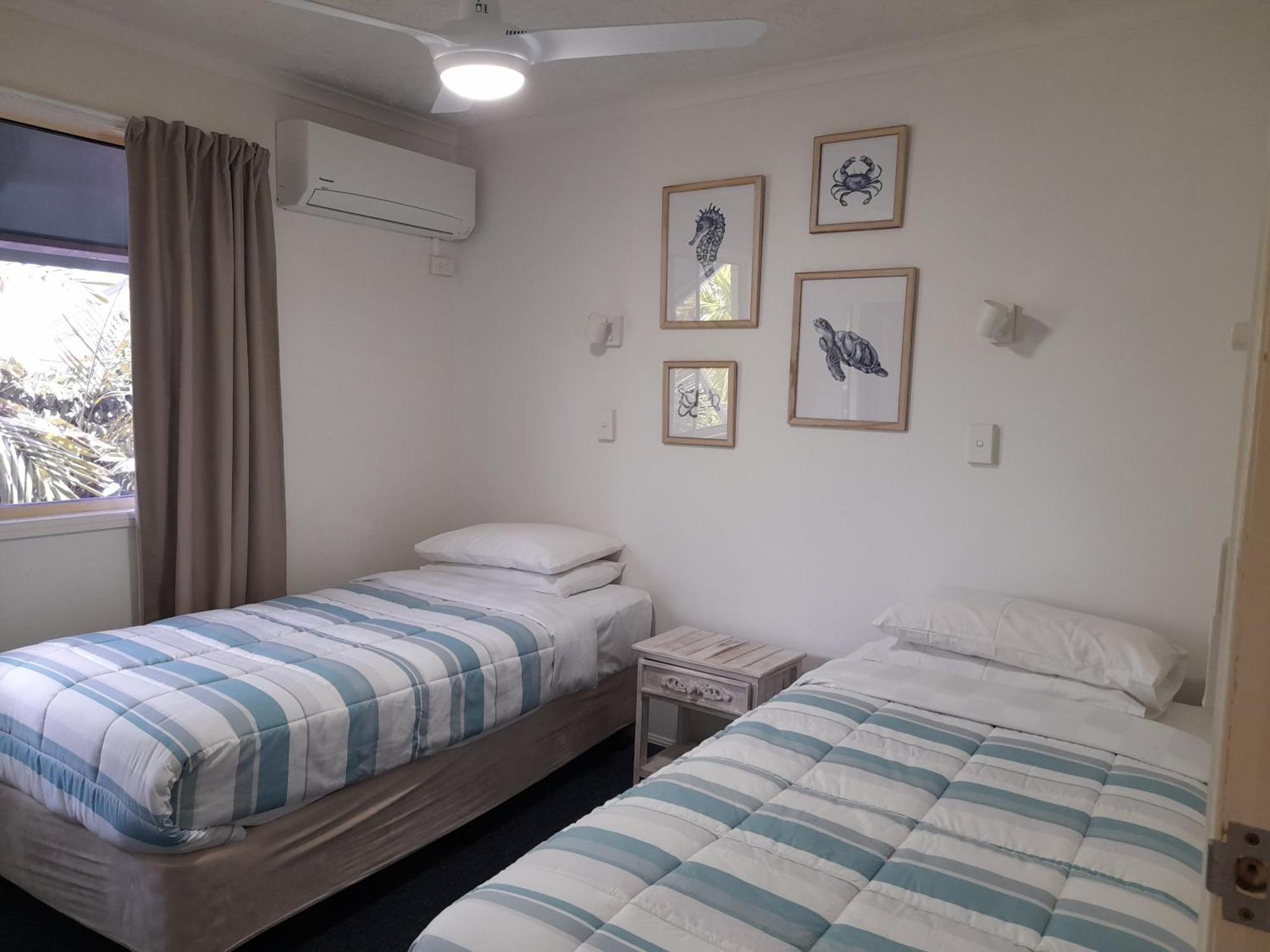 Airlie Apartments Еърли Бийч Екстериор снимка