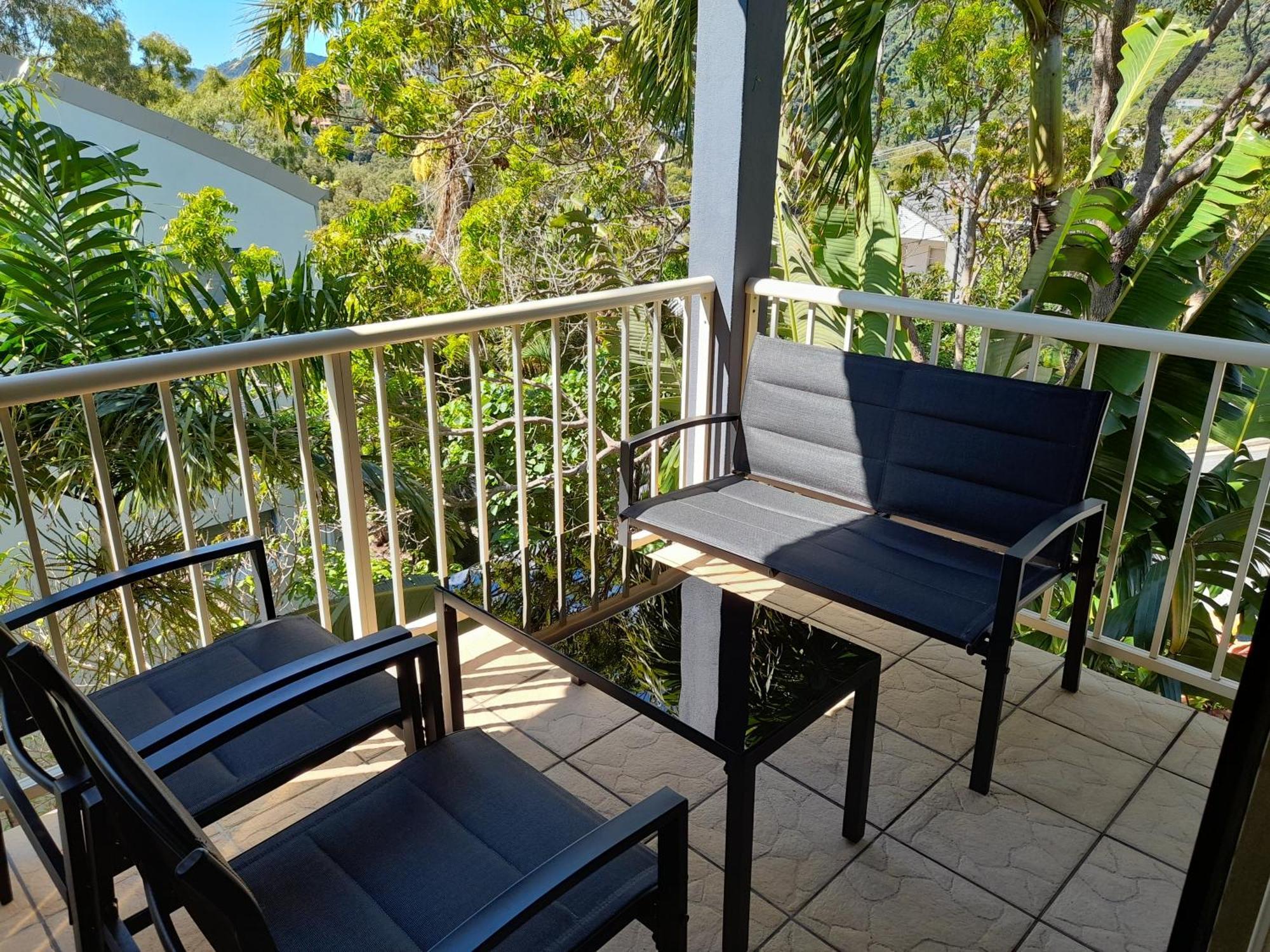 Airlie Apartments Еърли Бийч Екстериор снимка